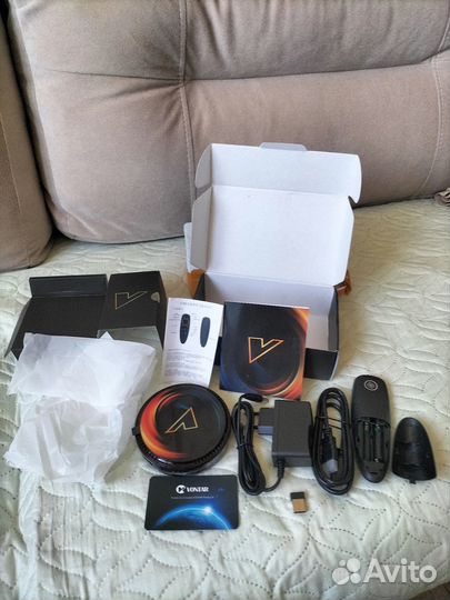 Android TV box (смарт приставка новая) + аэропульт