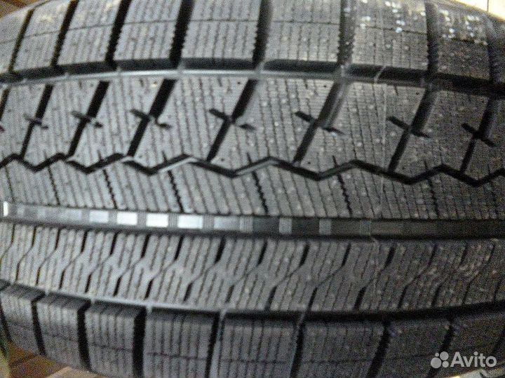 Sailun Ice Blazer Arctic 235/65 R18 106T