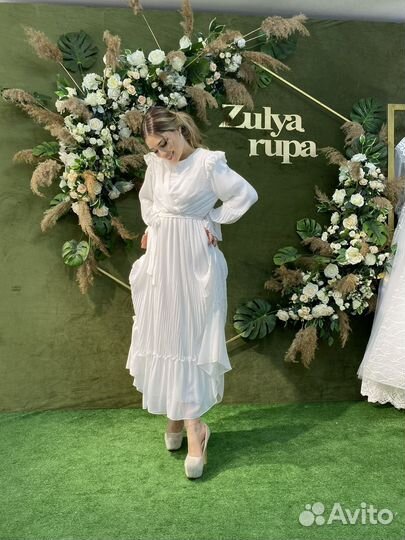 Платье вечернее