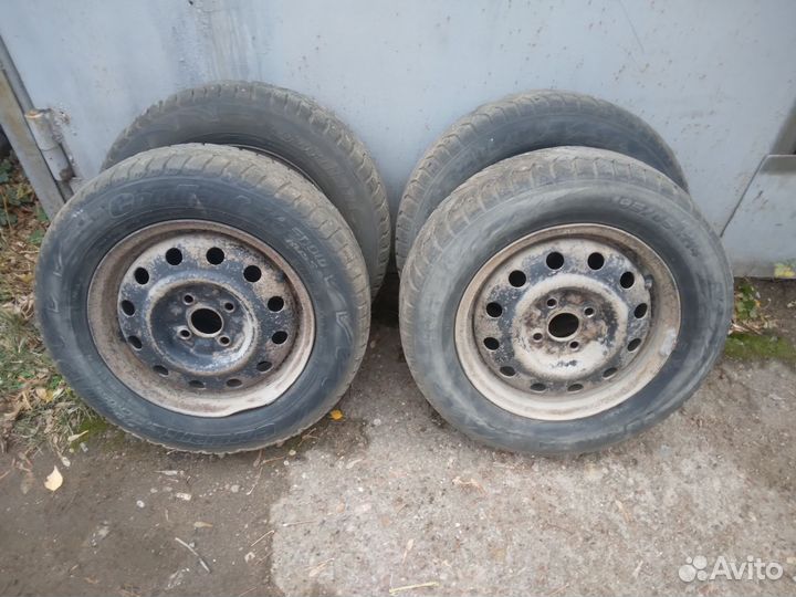 Pirelli Formula Ice 185/65 R14