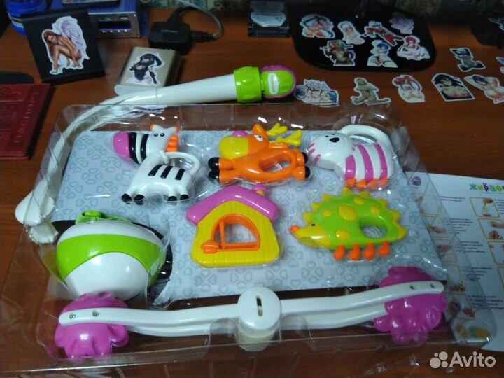 Мобиль на кроватку Жирафики