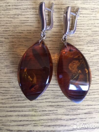 Серебряные серьги с янтарем