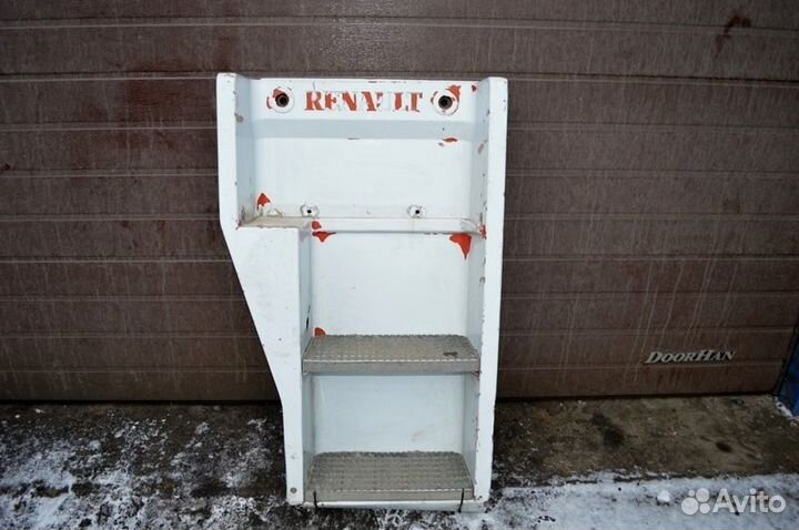 Корпус основной подножки, левый renault trucks Mag