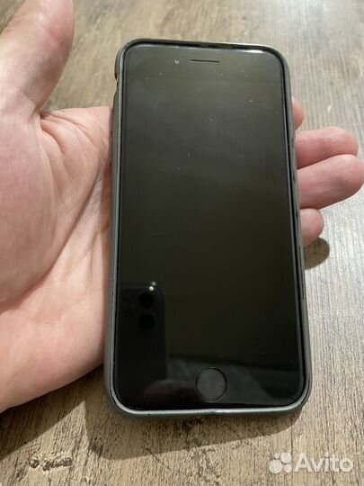 iPhone 8, 64 ГБ