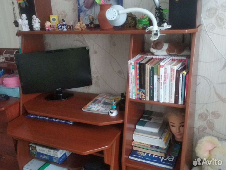 Компьютерный стол