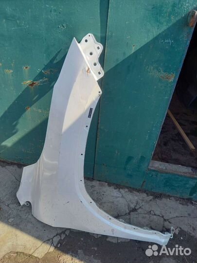 Крыло переднее правое Lexus RX 4