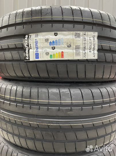 Goodyear Eagle F1 Asymmetric 3 225/40 R19 и 255/35 R19 93Y