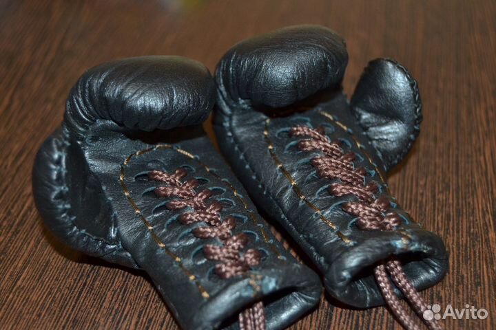 Сувенирные боксерские мини перчатки из кожи