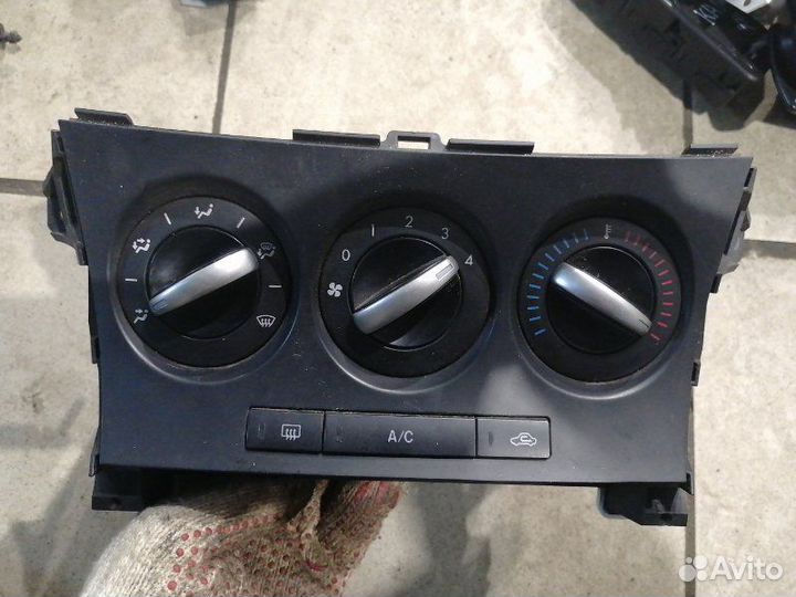 Блок управления печкой Mazda 3 BL 1.6 Z6 2013