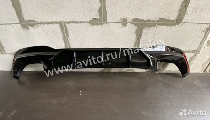 Диффузор / накладка для BMW G30 M5