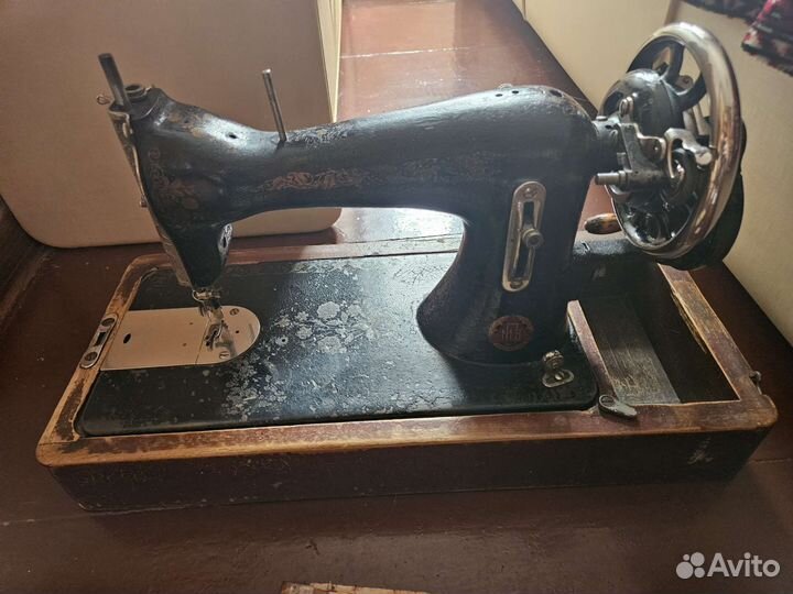 Швейная машина пмз им. Калинина, ручная