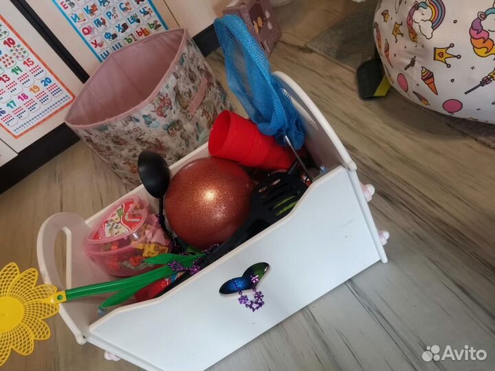 Стеллажи