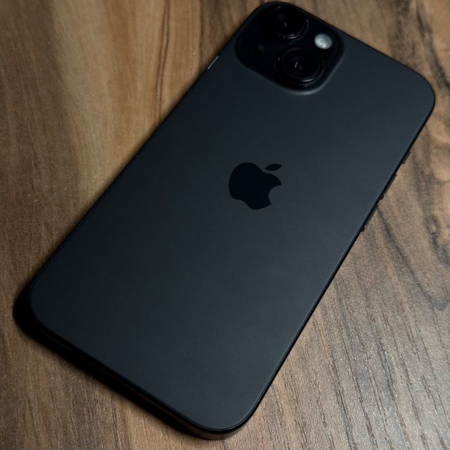iPhone 15, 128 ГБ, SIM + eSIM