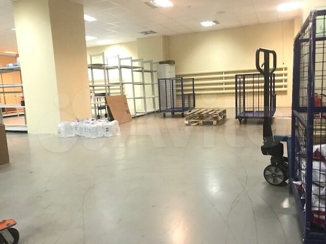 Склад, 261 м²