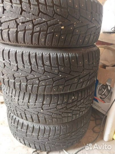Nexen Winguard Ice Plus 215/55 R17