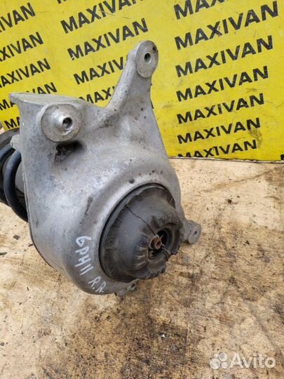 Стойка подвески передняя правая Audi A4 B8 2010