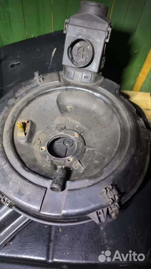 Корпус воздушного фильтра Audi 80B3 026129607H