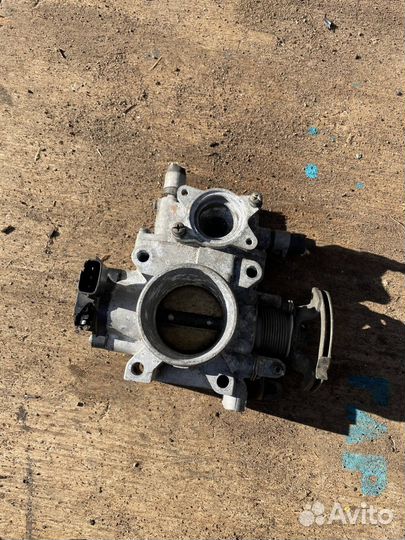 Дроссельная заслонка Nissan Tino QG18