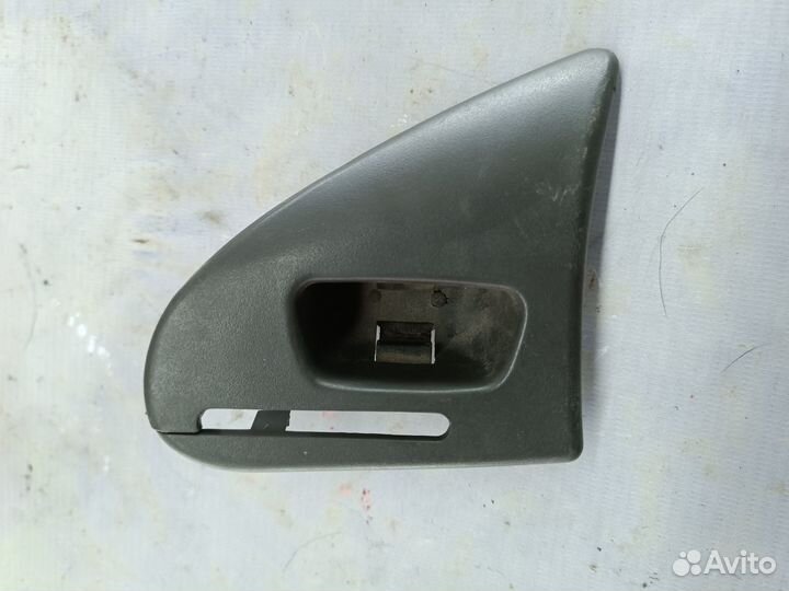 Направляющая ремня безопасности Volkswagen Sharan