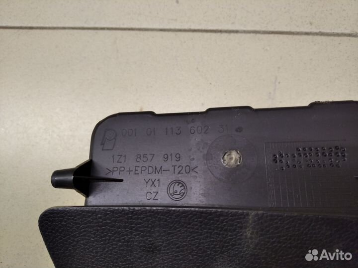 Бардачок Octavia (A5 1Z) 2004-2013