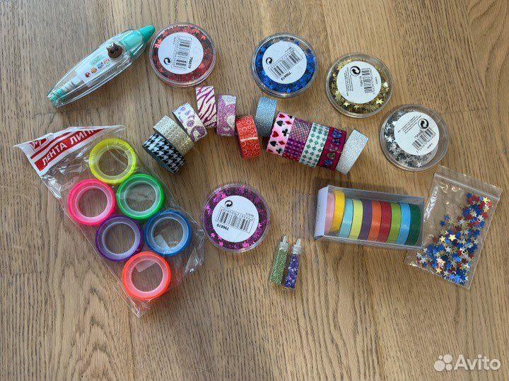 Наклейки и скотчи