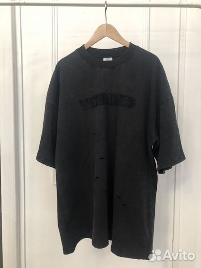 Футболка vetements