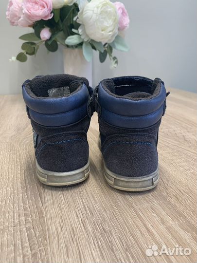 Ботинки для мальчика 24