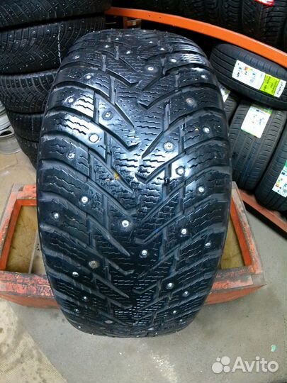 Nokian Tyres Hakkapeliitta 8 SUV 235/65 R17