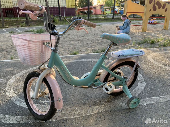 Детский четырехколесный велосипед