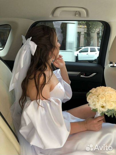 Свадебное платье со шлейфом