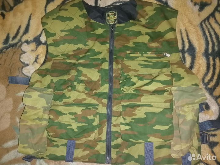 Жилет для охоты и рыбалки