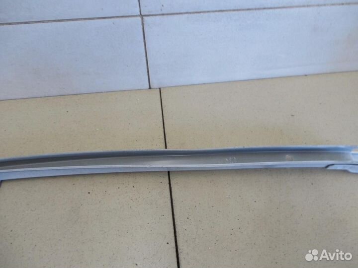 Направляющая стекла Hi Lux 2015