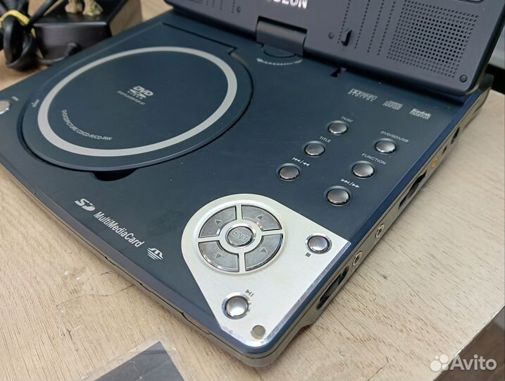 Портативный DVD Odeon