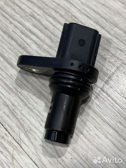 Датчик коленвала Renault sandero 2
