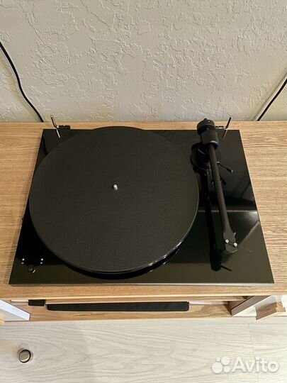 Pro-Ject T1 Phono SB с головкой Ortofon 520 mkii