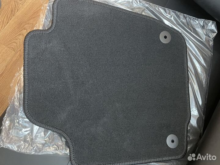 Коврики велюровые на Skoda Rapid