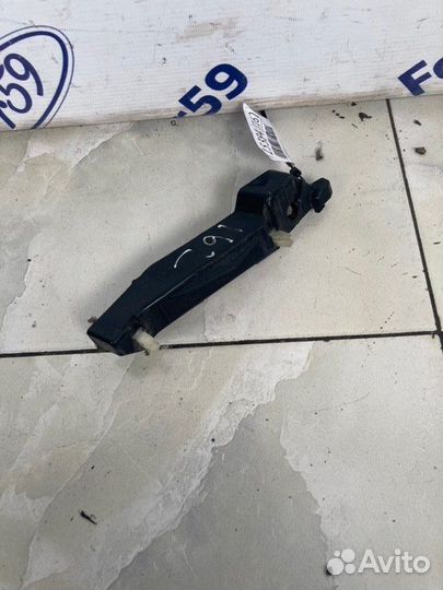 Кронштейн бампера передний правый Hyundai Santa Fe