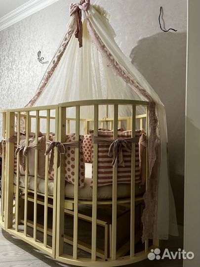 Детская кроватка 8 в 1 с маятником