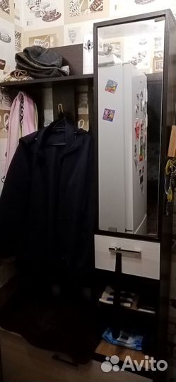 Стенка в прихожую бу