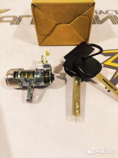 Замок двери С 2-мя ключами Solaris/KIA Rio