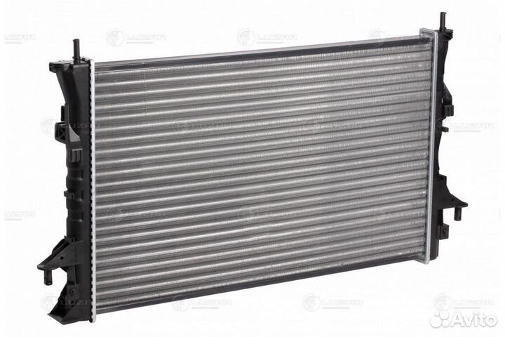 Радиатор охлаждения Renault Laguna 2