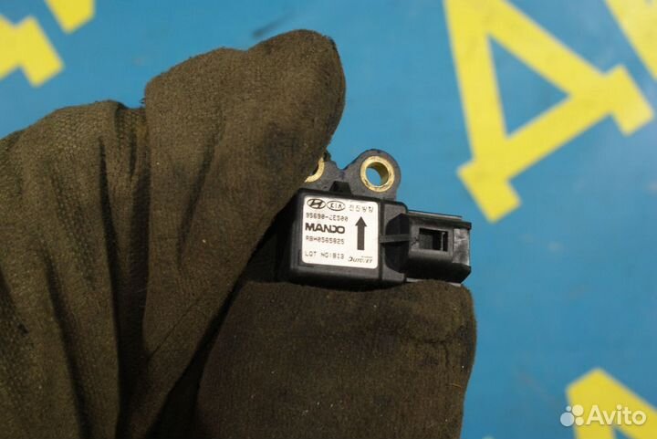 Датчик ускорения Hyundai Tucson JM