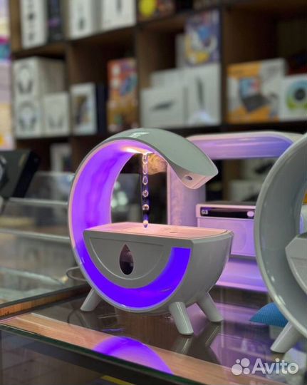 Светильник увлажнитель со струёй