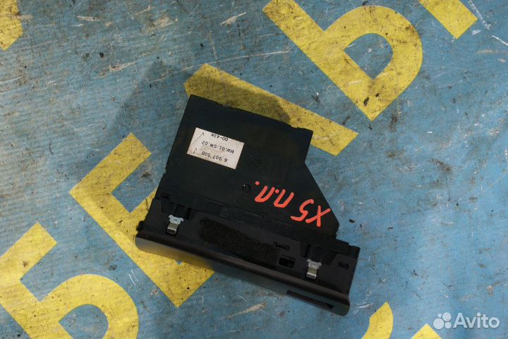 Кнопка переднего правого стеклоподъемника BMW X5