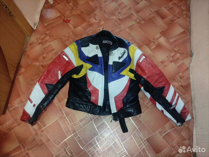 Продам мото куртку