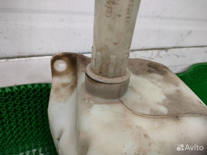 Бачок омывателя Mazda 626 GE FS 1995