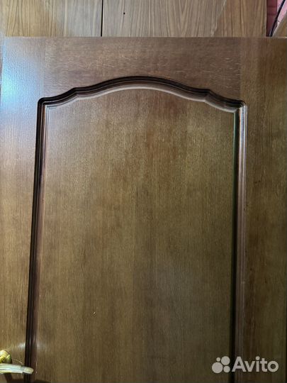 Дверь входная деревянная