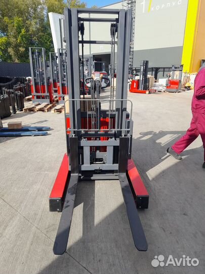 Электроштабелер с выдвижной мачтой