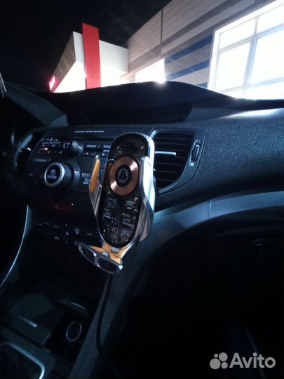 Держатель для телефона в машину