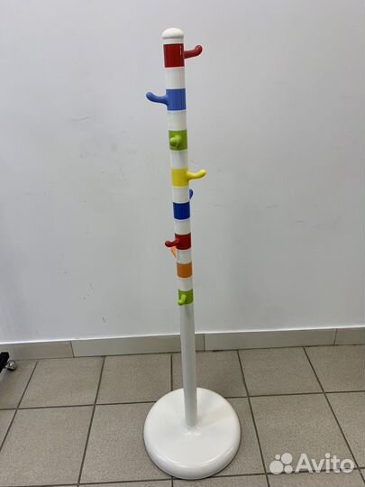 Вешало напольное для одежды